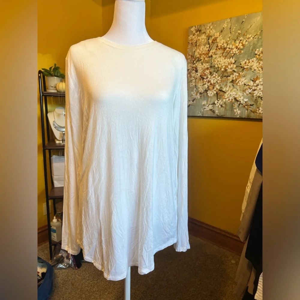 3/$15 VERY Soft Long Sleeve l PTP 21